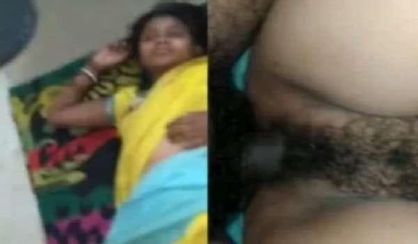 Hairy Pussy Sexy Bhabhi Fucking in Yellow Sari