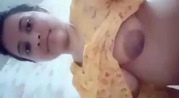 Beautiful Girl Made a Video of Herself Pissing