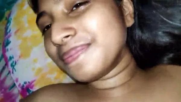 Sexy Bengali Girlfriend Fucked Hard By Her Boyfriend In The Room