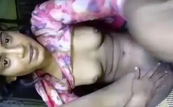 Village Girl Fingered Her Pussy Until It Bled