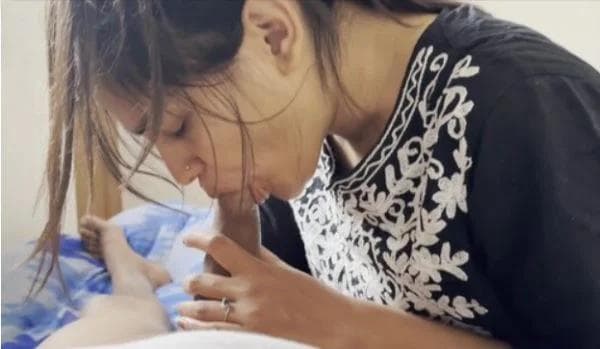 Desi Cock Sucking Blowjob With Hindi Audio